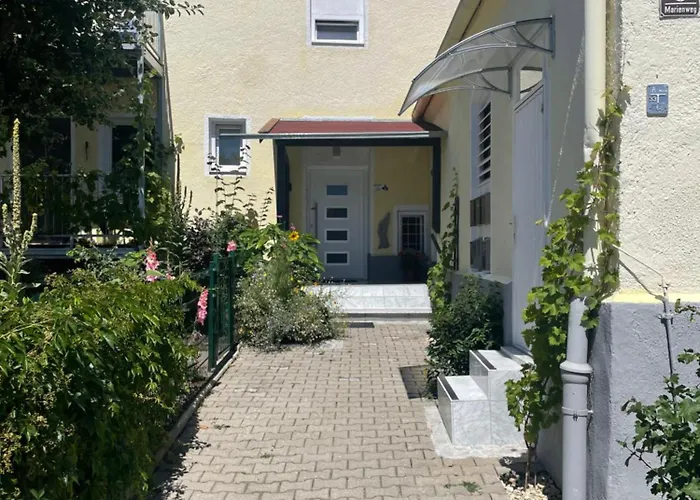 Homestay - Ferienwohnung Apfelgarten